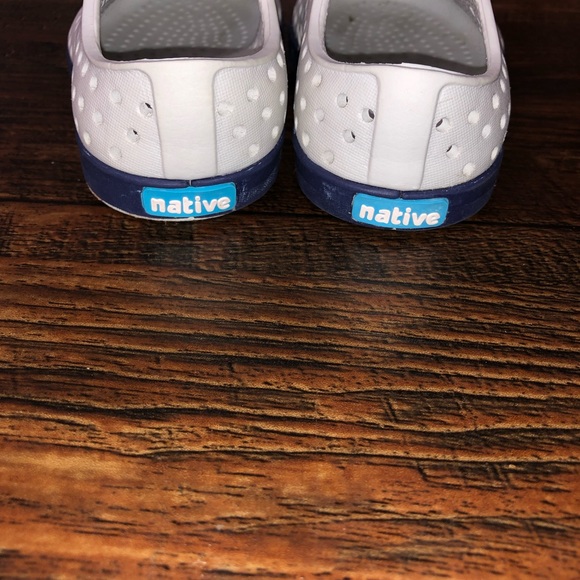 Native shoes - Picture 2 of 3